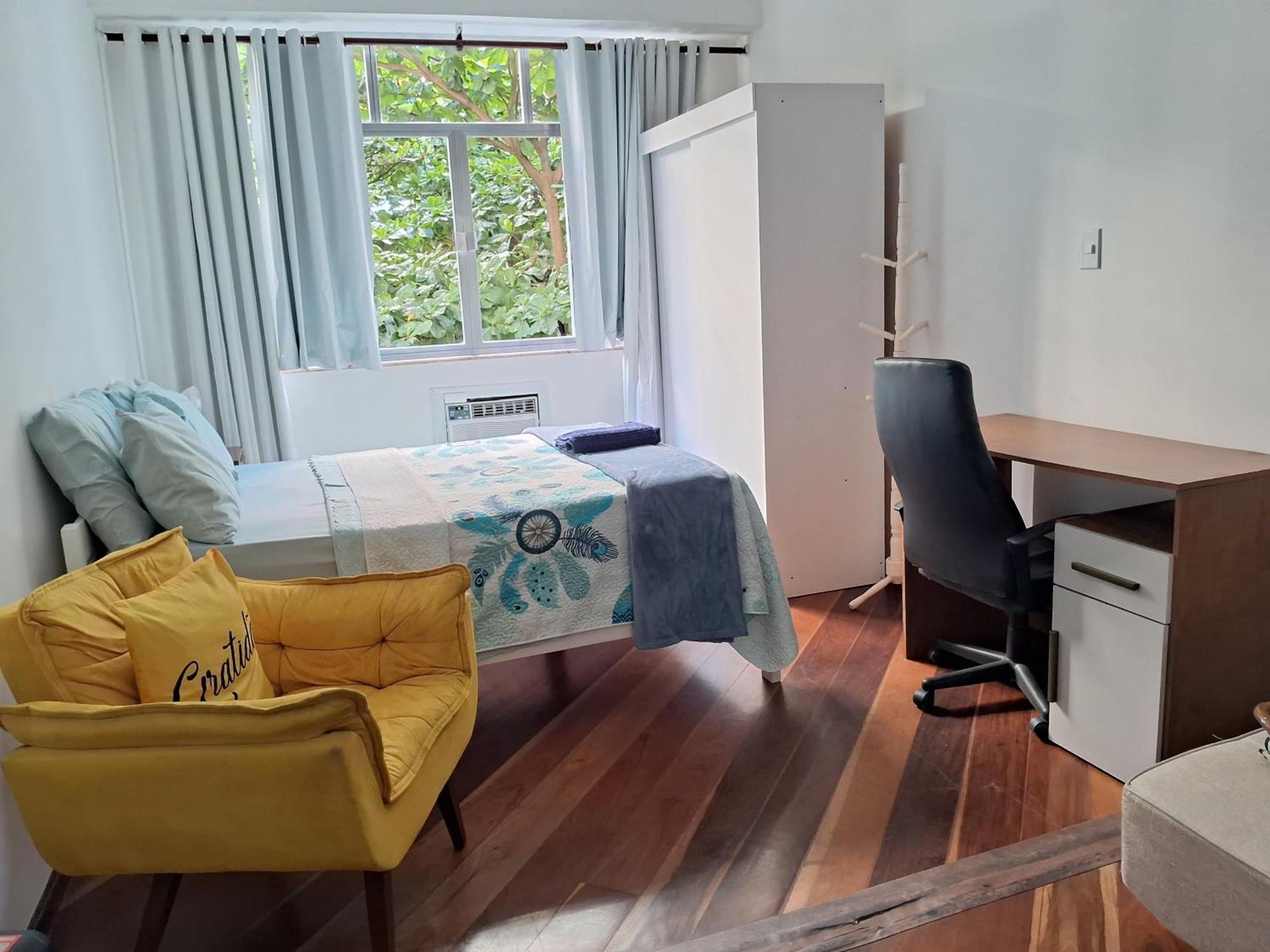 Loft Copacabana 300 Metros Da Posto 6 *